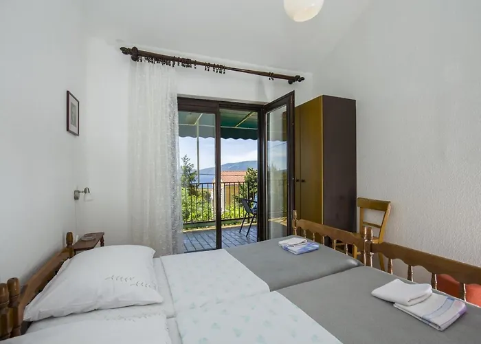 Apartment Vili *