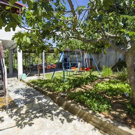 Apartment Vili * Pinezici (Krk)
