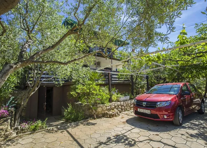 Apartment Vili * Pinezići