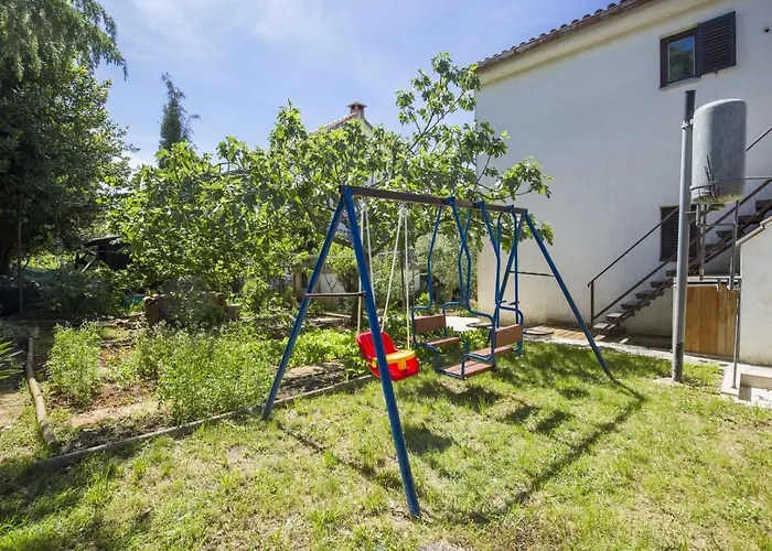 Apartment Vili *